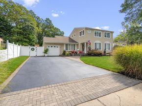 939 Manor Lane, Bay Shore NY 11706