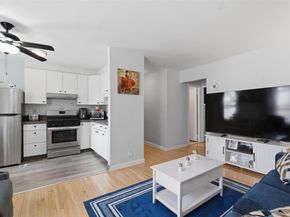 25 Trinity Place 2k, New Rochelle NY 10805