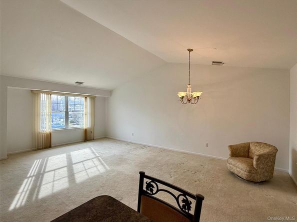 6 Morley Circle, Melville NY 11747