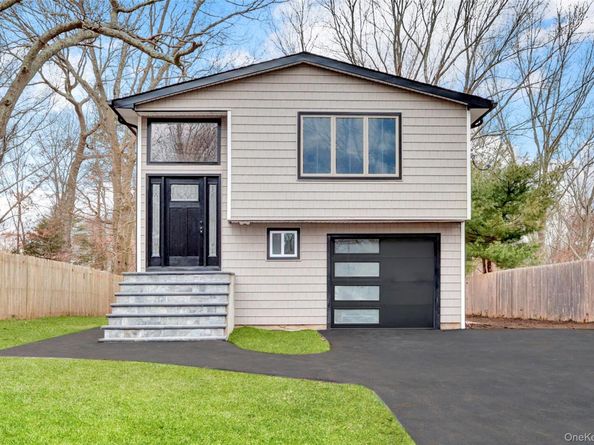 567 Puritan Drive, Shirley NY 11967