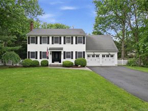 3 Hampton Drive, Center Moriches NY 11934
