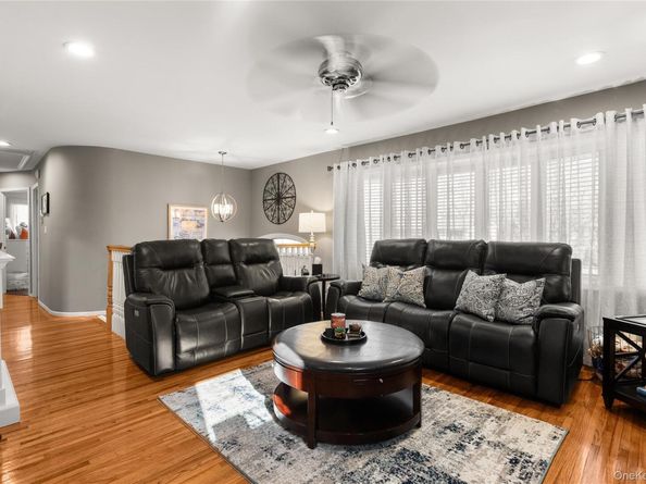 152 Keswick Drive, East Islip NY 11730