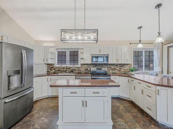 43 Madeline Road, Ridge NY 11961