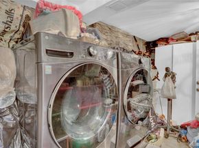 60-23 77th Place, Middle Village NY 11379