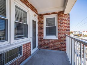 55 Monroe Boulevard 2L, Long Beach NY 11561