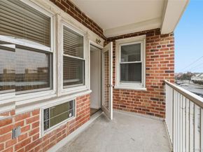 55 Monroe Boulevard 2L, Long Beach NY 11561