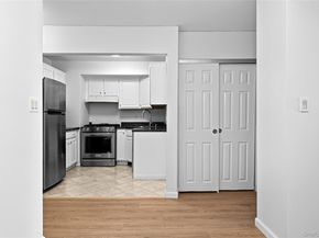 55 Monroe Boulevard 2L, Long Beach NY 11561