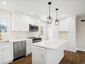 36 Cinque Drive, Farmingdale NY 11735