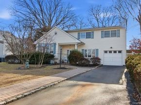 111 Schneider Lane, Hauppauge NY 11788