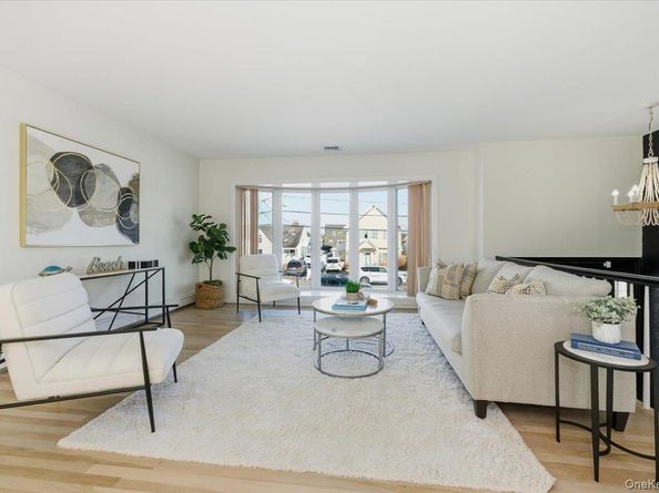 230 Sequams Lane Center, West Islip NY 11795