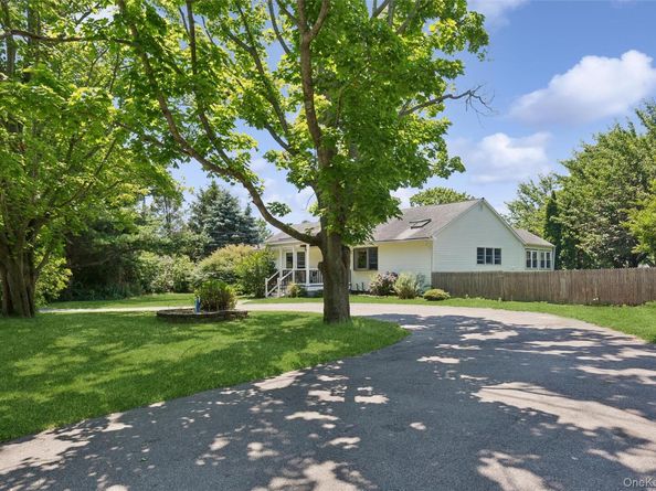 6205 Alvahs Lane, Cutchogue NY 11935