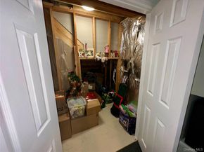 121 Wildwood Circle, Holtsville NY 11742