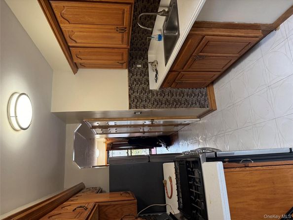 918 E 81st Street, Brooklyn NY 11236