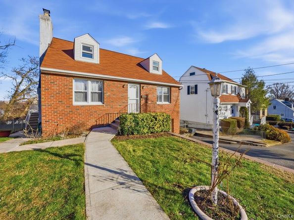 54 Staunton Street, Yonkers NY 10704