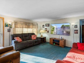 9 W 8th Street, Ronkonkoma NY 11779