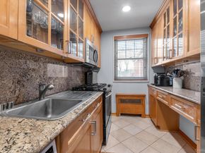 60-44 Little Neck Parkway 3862, Little Neck NY 11362