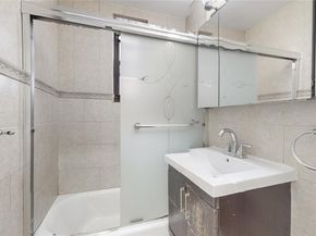 139-15 83rd Avenue 503, Briarwood NY 11435