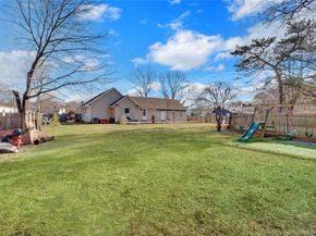 87 Vail Avenue, Riverhead NY 11901