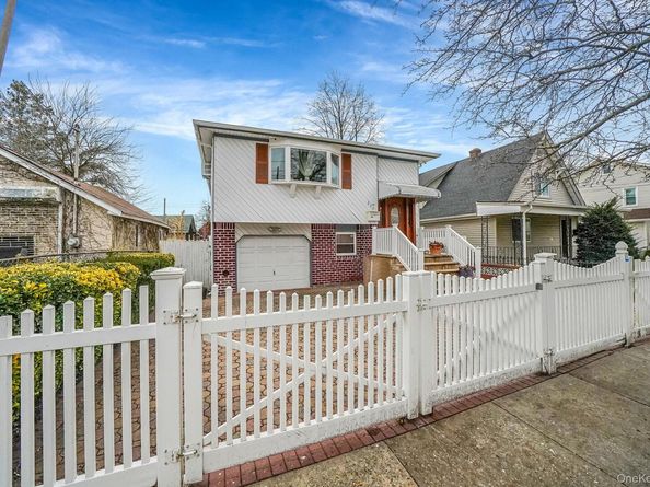 260 Yale Street, Hempstead NY 11550