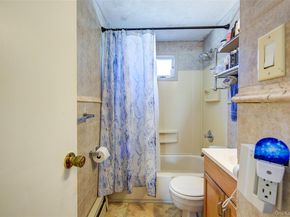 4 Carmans Court, Farmingdale NY 11735