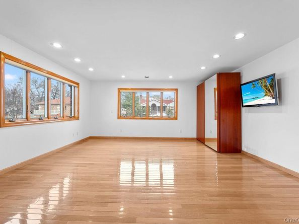 64-16 211 Street, Bayside NY 11364