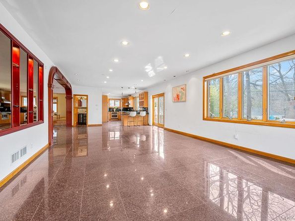 64-16 211 Street, Bayside NY 11364