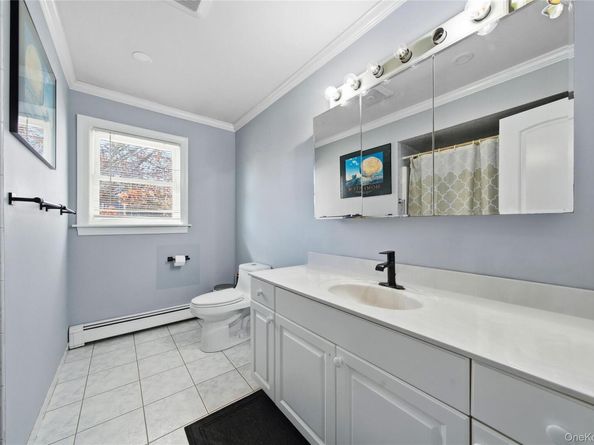 262 N Dunton Avenue, East Patchogue NY 11772