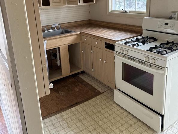 724 Locksley Road, Yorktown Heights NY 10598