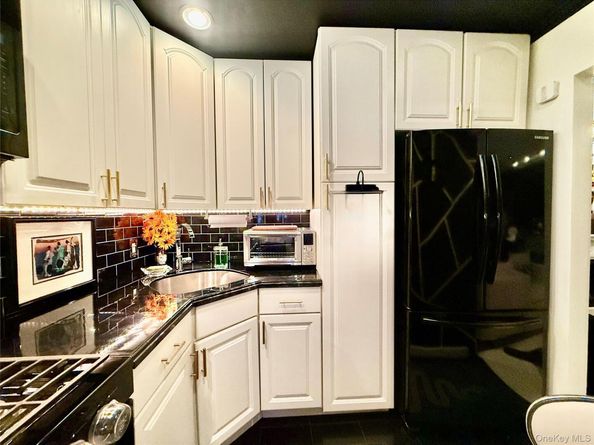 112-25 34th Avenue 2D, Corona NY 11368