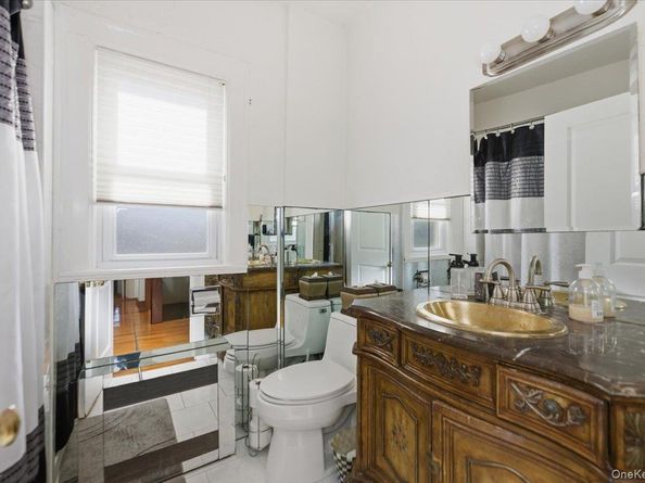 1053 Quentin Place, Woodmere NY 11598