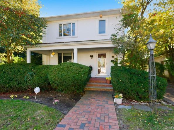 1053 Quentin Place, Woodmere NY 11598