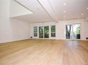 95 Woodlake Drive W 95, Woodbury NY 11797