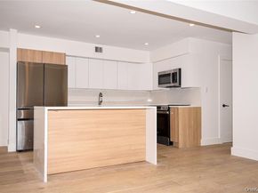 95 Woodlake Drive W 95, Woodbury NY 11797