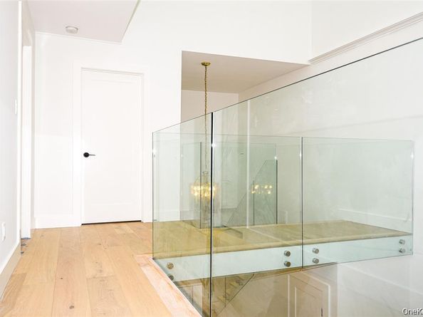 95 Woodlake Drive W 95, Woodbury NY 11797