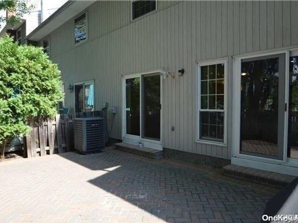 95 Woodlake Drive W 95, Woodbury NY 11797