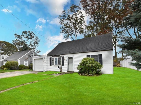 86 Cleveland Avenue, Massapequa NY 11758