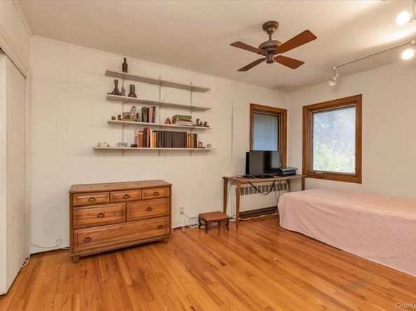 104 Olive Lane, New Hyde Park NY 11040