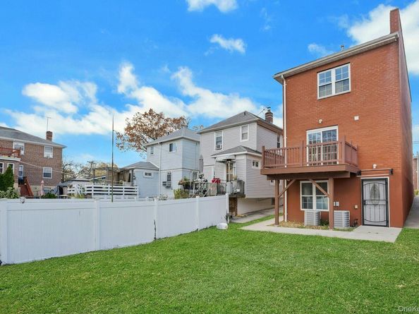 820 Hollywood Avenue, Bronx NY 10465