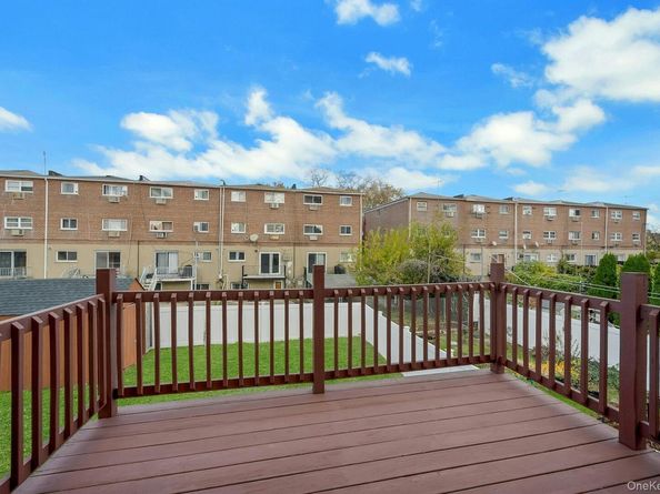 820 Hollywood Avenue, Bronx NY 10465