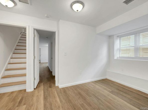 820 Hollywood Avenue, Bronx NY 10465