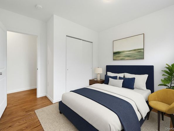 820 Hollywood Avenue, Bronx NY 10465