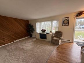 7 Fairlawn Court, Shirley NY 11967