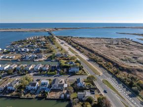 7 Fairlawn Court, Shirley NY 11967