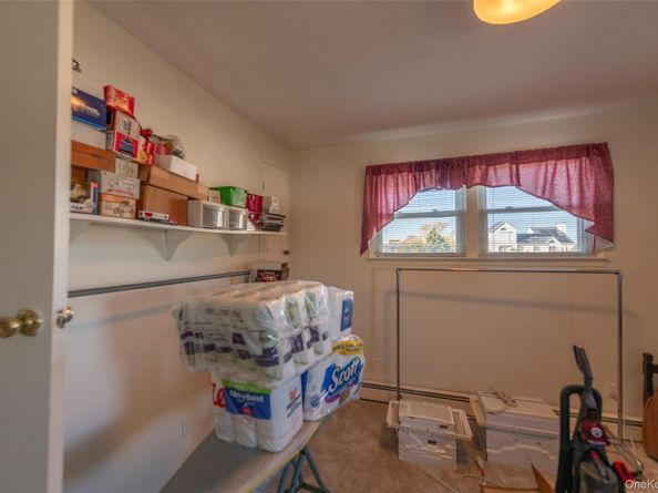 7 Fairlawn Court, Shirley NY 11967