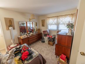 7 Fairlawn Court, Shirley NY 11967