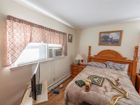 7 Fairlawn Court, Shirley NY 11967