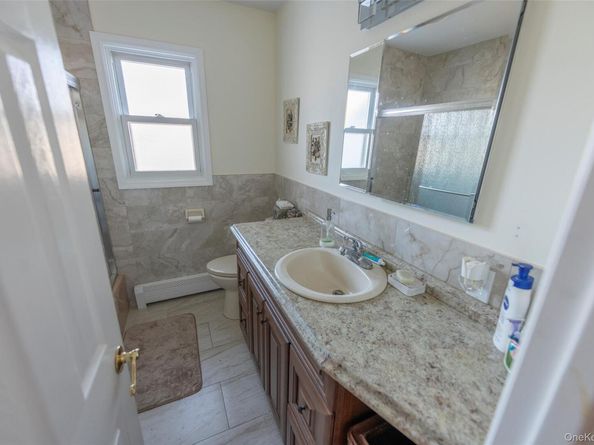 7 Fairlawn Court, Shirley NY 11967