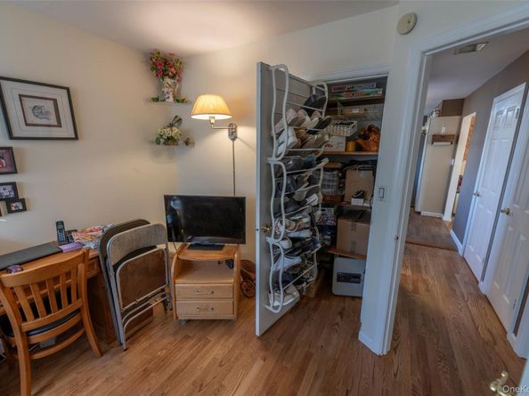 7 Fairlawn Court, Shirley NY 11967