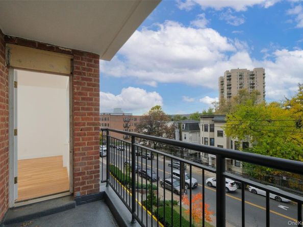 440 Warburton Avenue 3G, Yonkers NY 10701