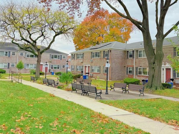 15244 Jewel Avenue 102A, Flushing NY 11367